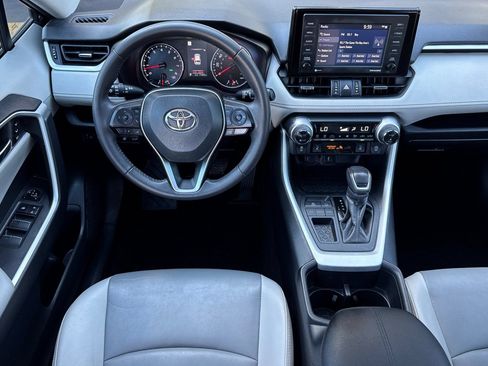 Used 2022 Toyota RAV4 XLE Premium FWD image 14