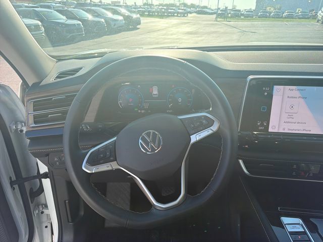 Certified 2024 Volkswagen Atlas SE AWD/4WD image 16