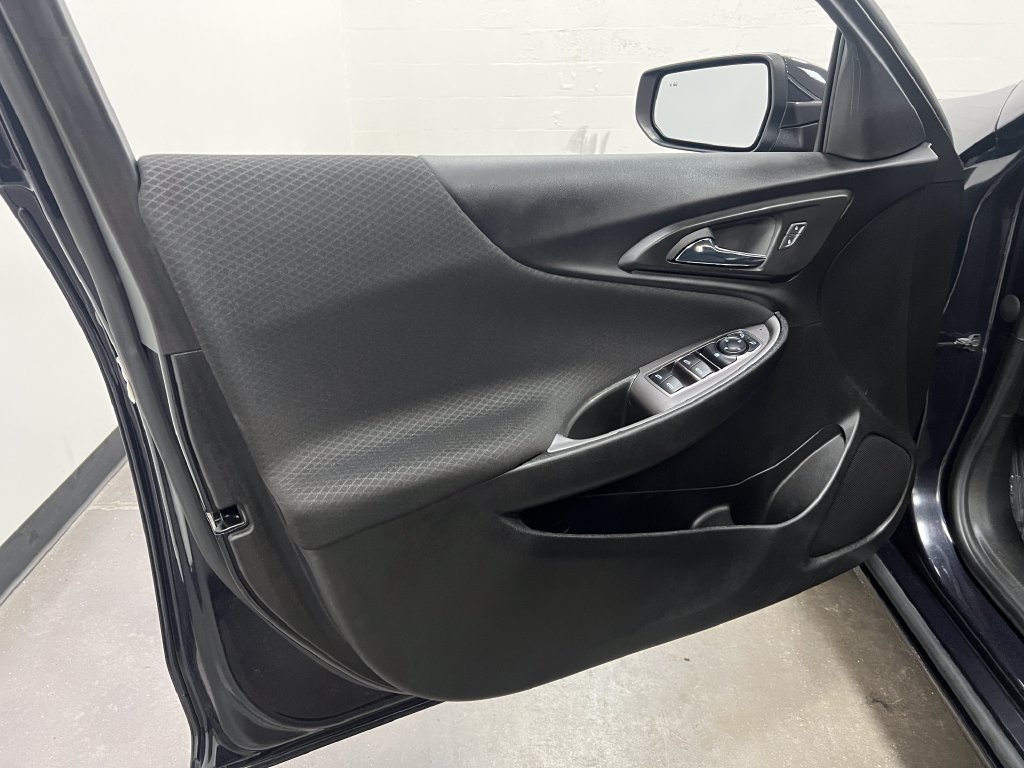Used 2022 Chevrolet Malibu RS FWD image 10