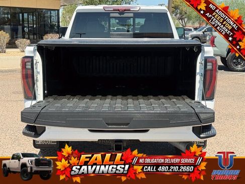 Used 2024 GMC Sierra 2500 AT4 w/ Technology Package AWD/4WD image 10