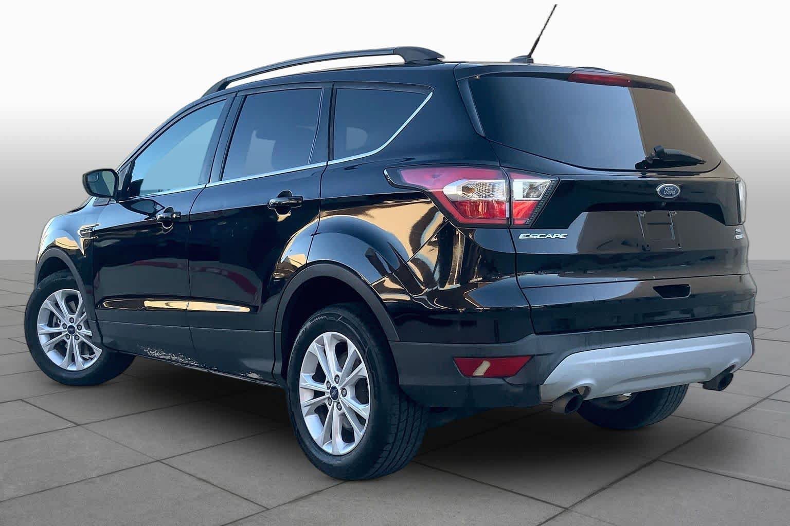 Used 2017 Ford Escape SE AWD/4WD image 12