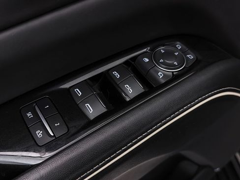 Used 2022 Cadillac Escalade Sport Platinum AWD/4WD image 22