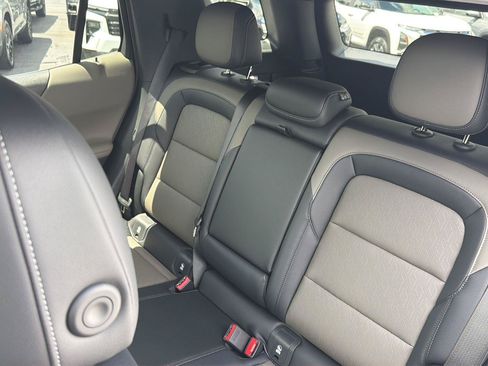 New 2026 Chevrolet Equinox LT w/ Convenience Package II FWD image 30