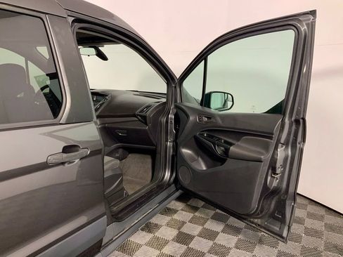 Used 2018 Ford Transit Connect XL image 31