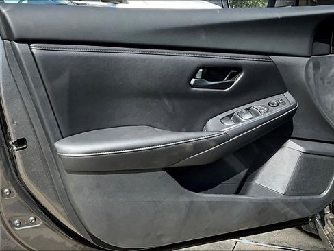 Certified 2025 Nissan Sentra S image 16