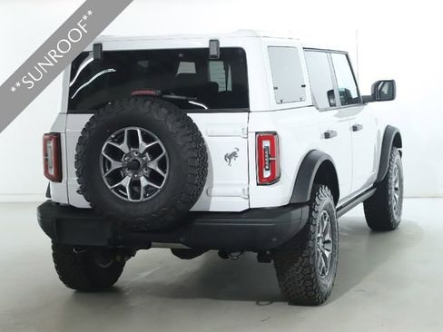 Used 2025 Ford Bronco Badlands image 13