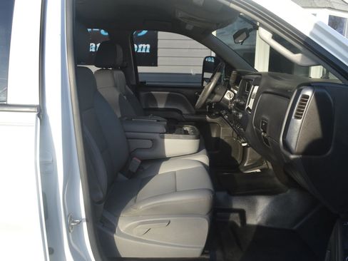 Used 2015 Chevrolet Silverado 1500 W/T w/ Trailering Package image 16