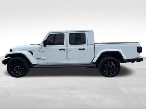 Used 2022 Jeep Gladiator Overland w/ Popular Equipment Package image 4