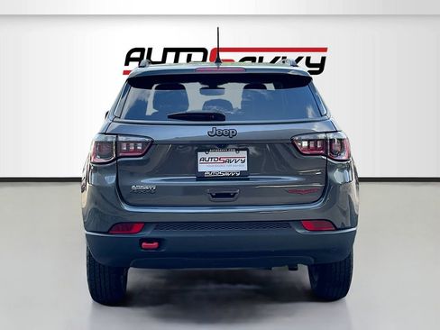 Used 2022 Jeep Compass Trailhawk AWD/4WD image 6