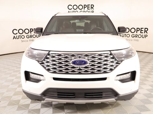 Used 2021 Ford Explorer Platinum w/ Equipment Group 601A AWD/4WD image 12