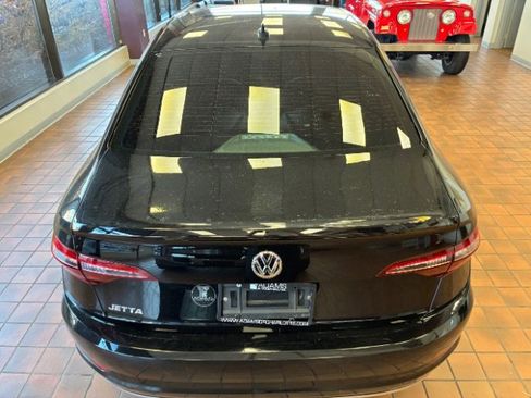 Used 2020 Volkswagen Jetta SE image 12