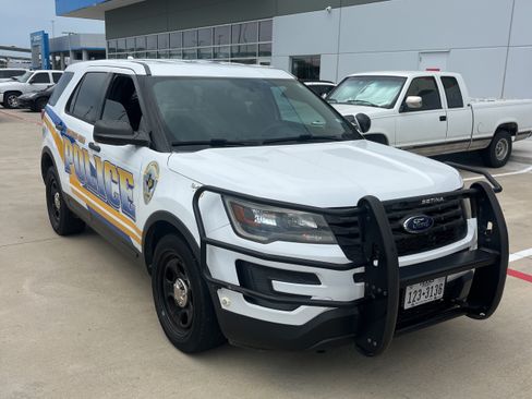 Used 2017 Ford Explorer 4WD Police Interceptor image 5
