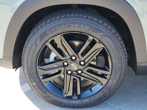 New 2026 Chevrolet Trax ACTIV w/ Driver Confidence Package image 9