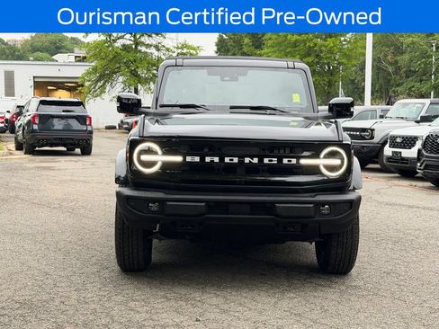 Used 2025 Ford Bronco Outer Banks AWD/4WD image 2