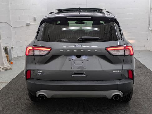 Used 2022 Ford Escape SEL image 17