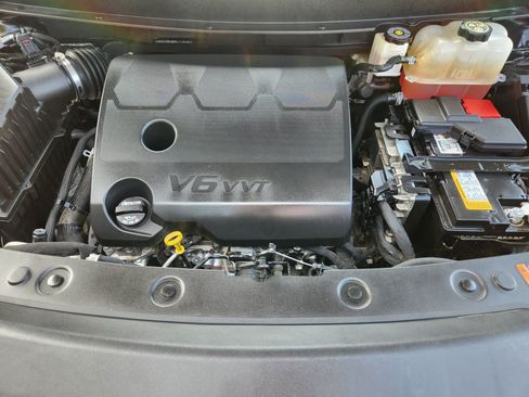 Used 2024 Buick Enclave Essence w/ Technology Package FWD image 24