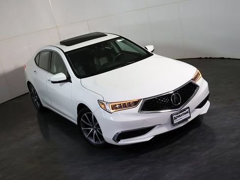 Certified 2018 Acura TLX V6 SH-AWD image 28