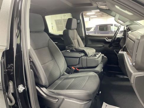 Used 2022 Chevrolet Silverado 1500 LT AWD/4WD image 27