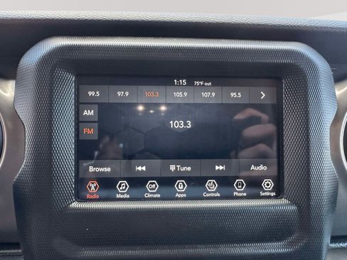 Used 2022 Jeep Wrangler Sport AWD/4WD image 8