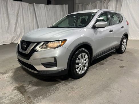 Used 2020 Nissan Rogue S FWD image 3
