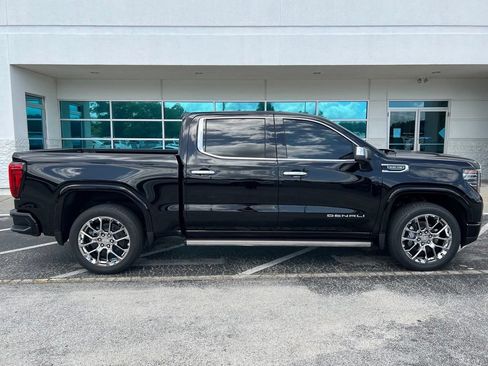 New 2026 GMC Sierra 1500 Denali w/ Denali Reserve Package AWD/4WD image 3