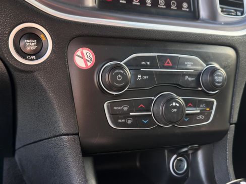 Used 2021 Dodge Charger SXT w/ Leather Interior Group image 21