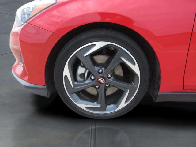 Used 2019 Hyundai Veloster Turbo Ultimate FWD image 4