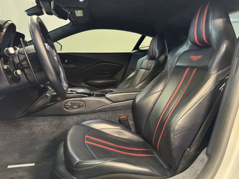 Used 2020 Aston Martin V8 Vantage Coupe image 8