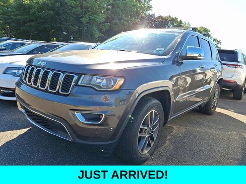 Used 2020 Jeep Grand Cherokee Limited AWD/4WD image 2