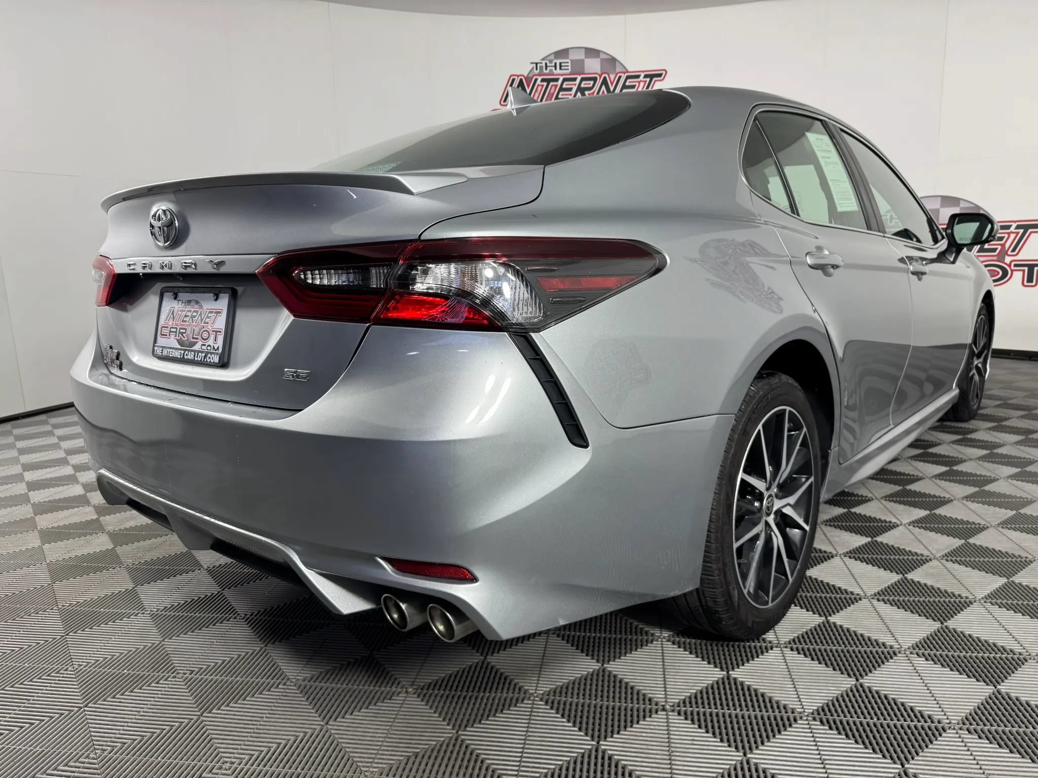 Used 2023 Toyota Camry SE FWD image 25