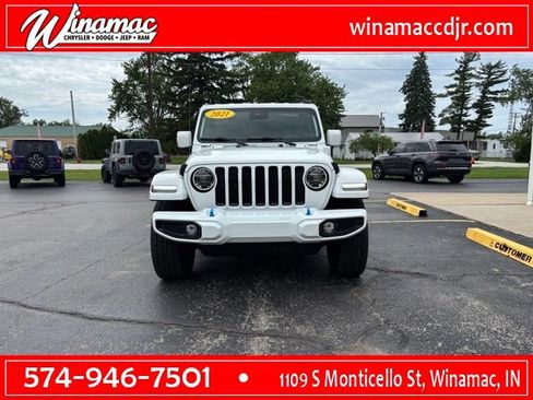 Used 2021 Jeep Wrangler Unlimited Sahara AWD/4WD image 2