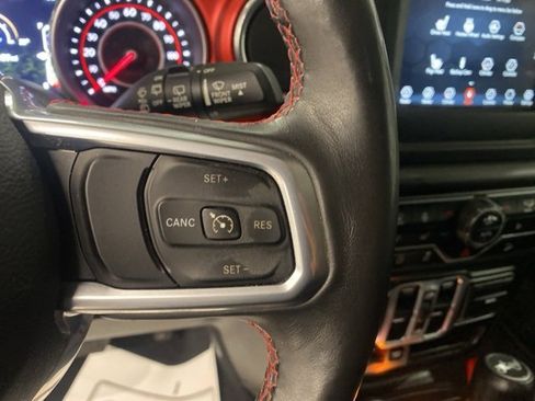 Used 2018 Jeep Wrangler Unlimited Rubicon image 15