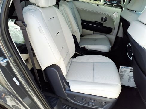 New 2026 Hyundai Palisade Calligraphy FWD image 9