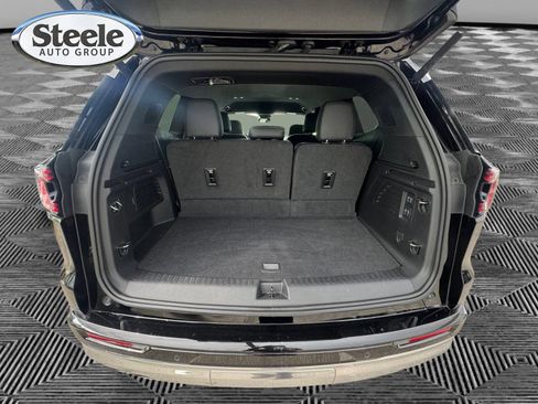 Used 2025 GMC Acadia Denali w/ LPO, Floor Liner Package AWD/4WD image 18