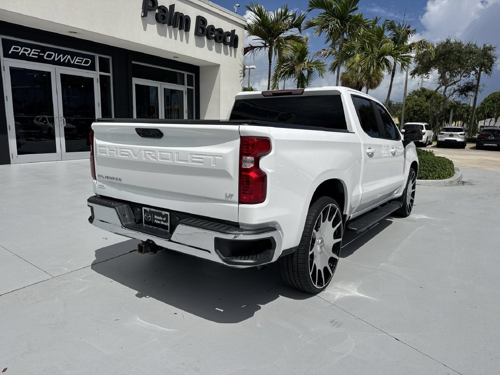 Used 2022 Chevrolet Silverado 1500 LT RWD image 3