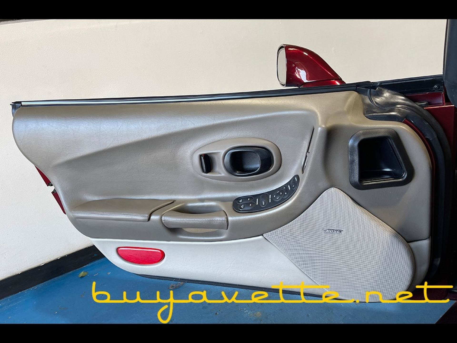 Used 2003 Chevrolet Corvette Coupe w/ Preferred Equipment Group RWD image 19