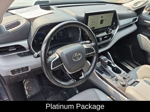 Used 2023 Toyota Highlander Platinum AWD/4WD image 11