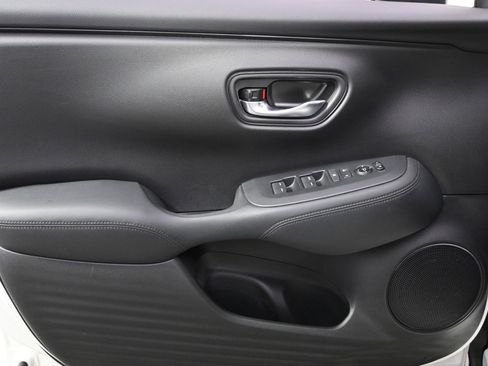 Used 2023 Honda HR-V LX image 22