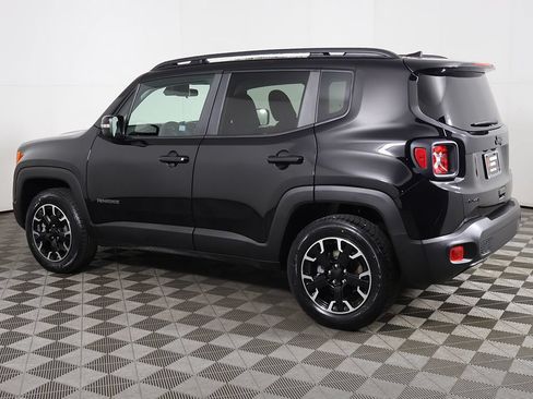 Used 2023 Jeep Renegade Latitude AWD/4WD image 12