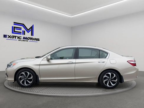 Used 2017 Honda Accord EX-L image 2