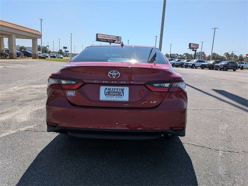 Used 2024 Toyota Camry LE image 4