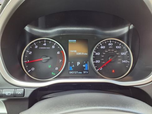 Used 2024 Mitsubishi Eclipse Cross AWD image 16