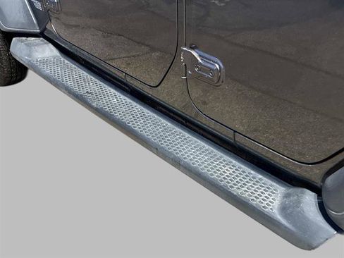 Used 2019 Jeep Wrangler Unlimited Sport S image 13