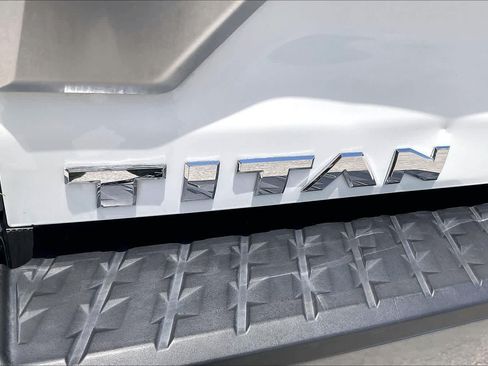 Used 2021 Nissan Titan Platinum Reserve w/ Off Road Protection Package AWD/4WD image 10