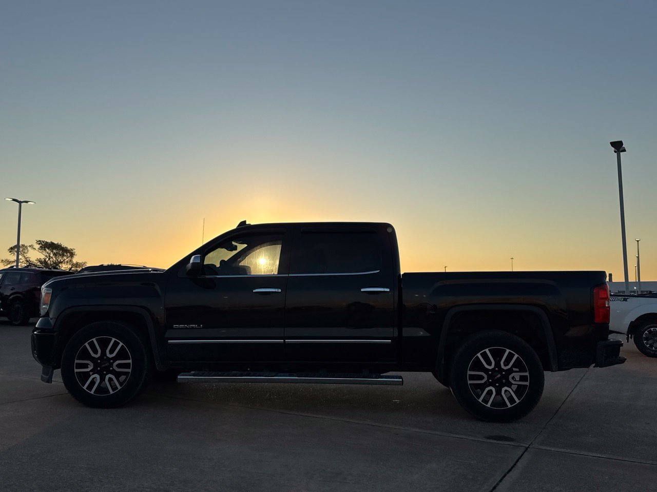 Used 2015 GMC Sierra 1500 Denali w/ Driver Alert Package RWD image 15