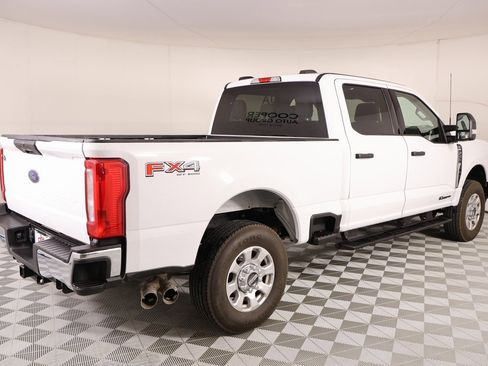 Used 2024 Ford F250 XLT w/ FX4 Off-Road Package image 19