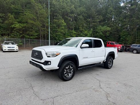 Used 2019 Toyota Tacoma TRD Off-Road w/ Technology Package RWD image 3