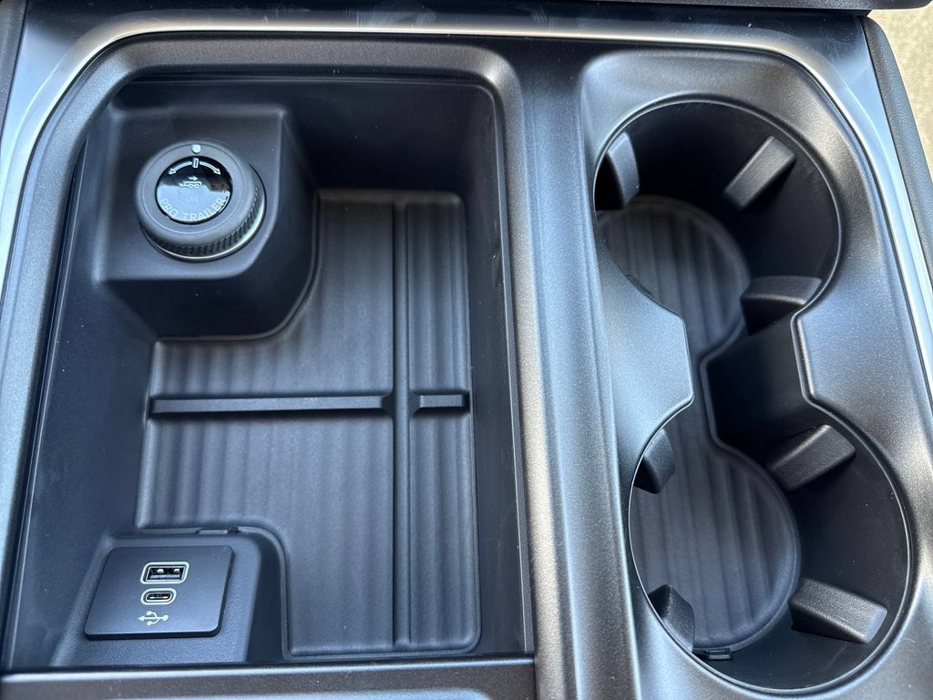 New 2026 Ford Expedition Max Active RWD image 33