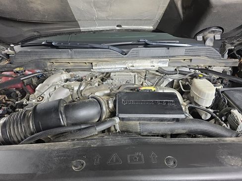 Used 2019 GMC Sierra 3500 Denali w/ Duramax Plus Package image 9