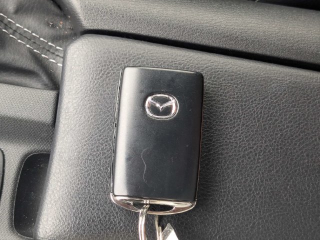 Used 2023 MAZDA MX-5 Miata Grand Touring RWD image 32